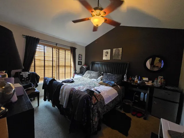 $390,000 | 494 Vaughn Circle, Aurora, IL 60502