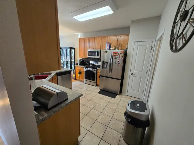 $390,000 | 494 Vaughn Circle, Aurora, IL 60502