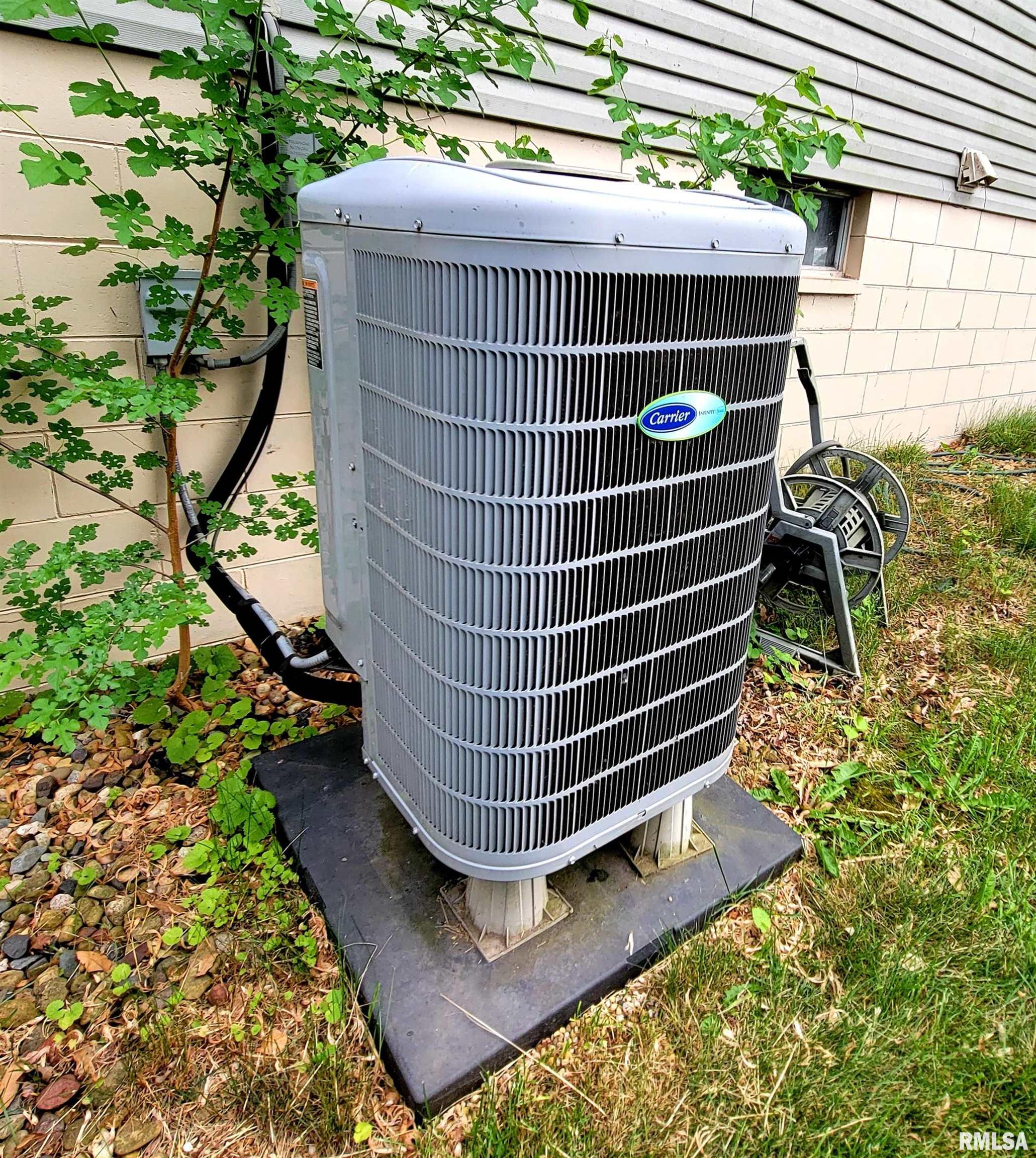 9726 West Whittingham Point Mapleton, IL 61547 - Photo 11 of 24