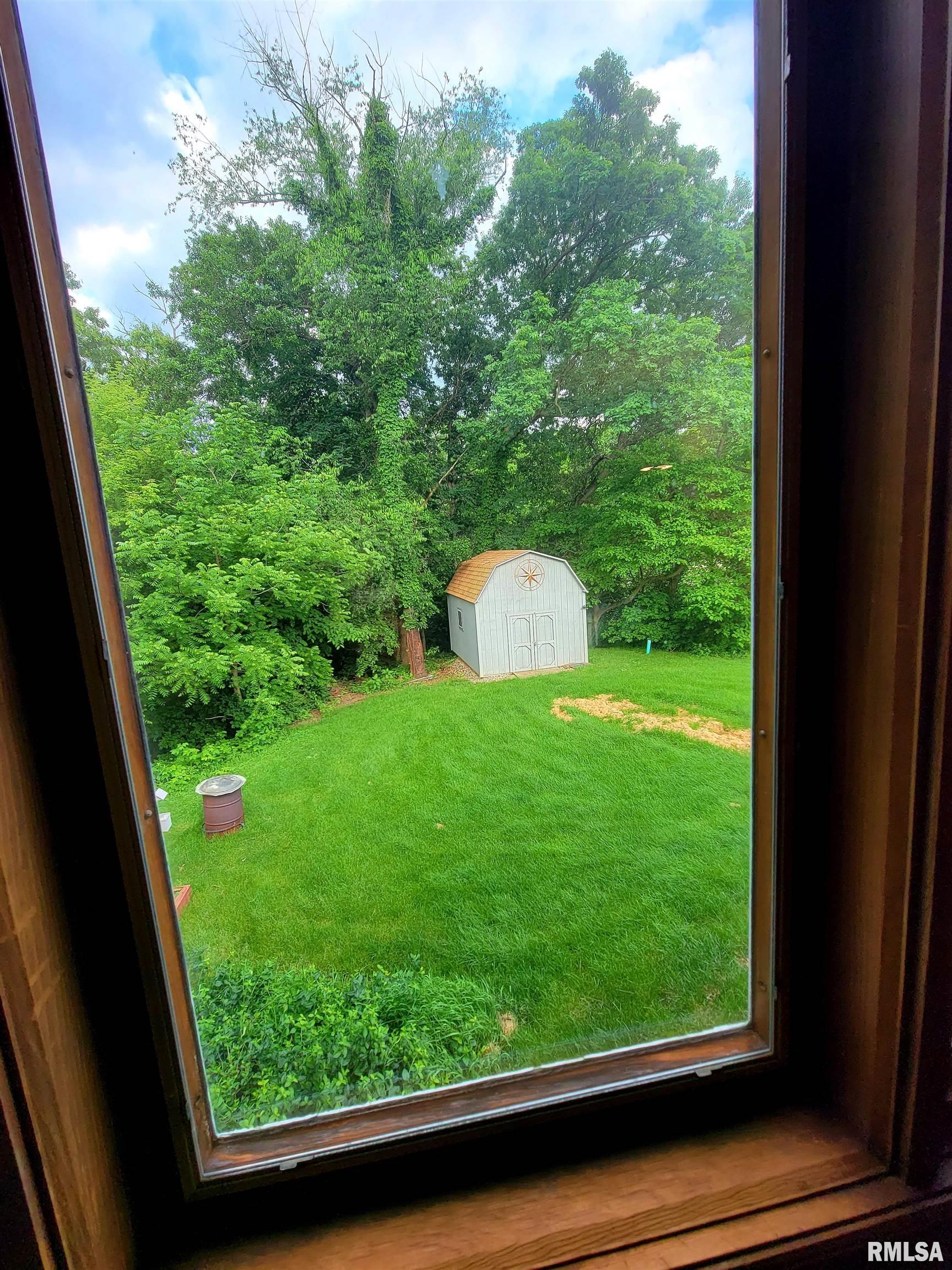 9726 West Whittingham Point Mapleton, IL 61547 - Photo 2 of 24