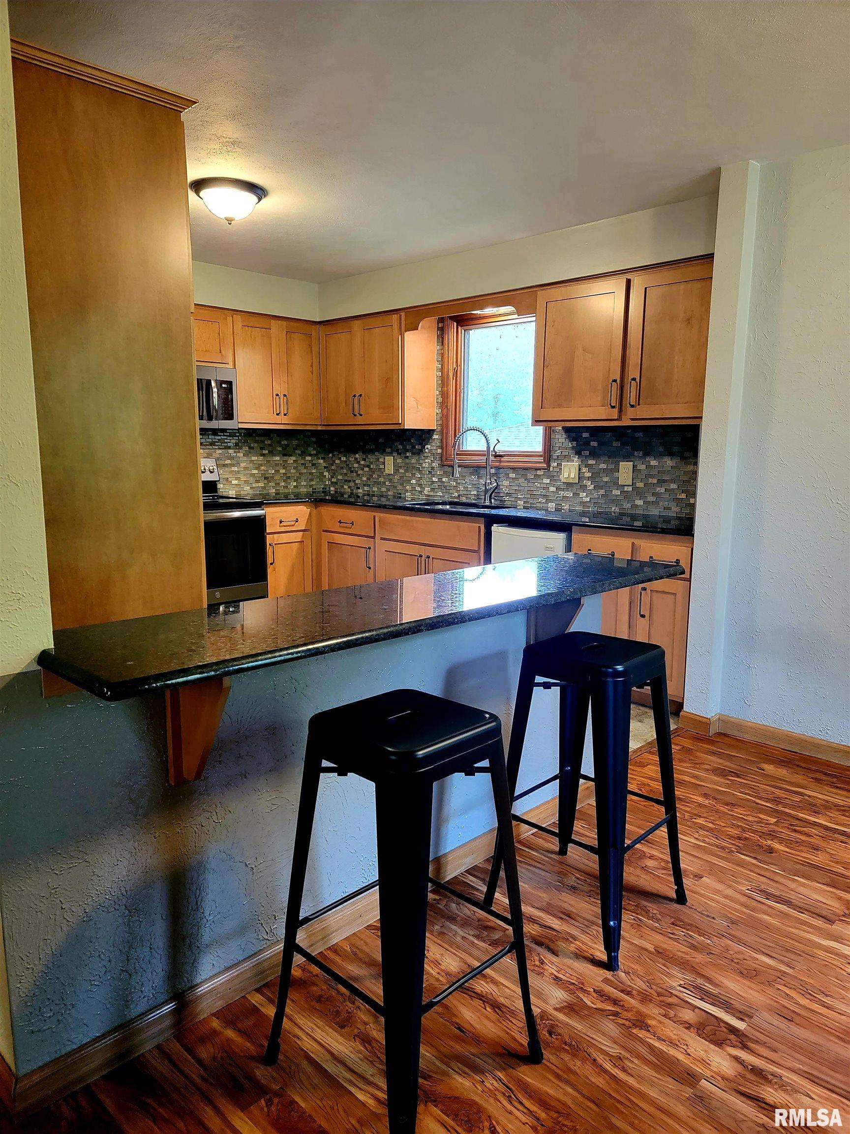 9726 West Whittingham Point Mapleton, IL 61547 - Photo 3 of 24