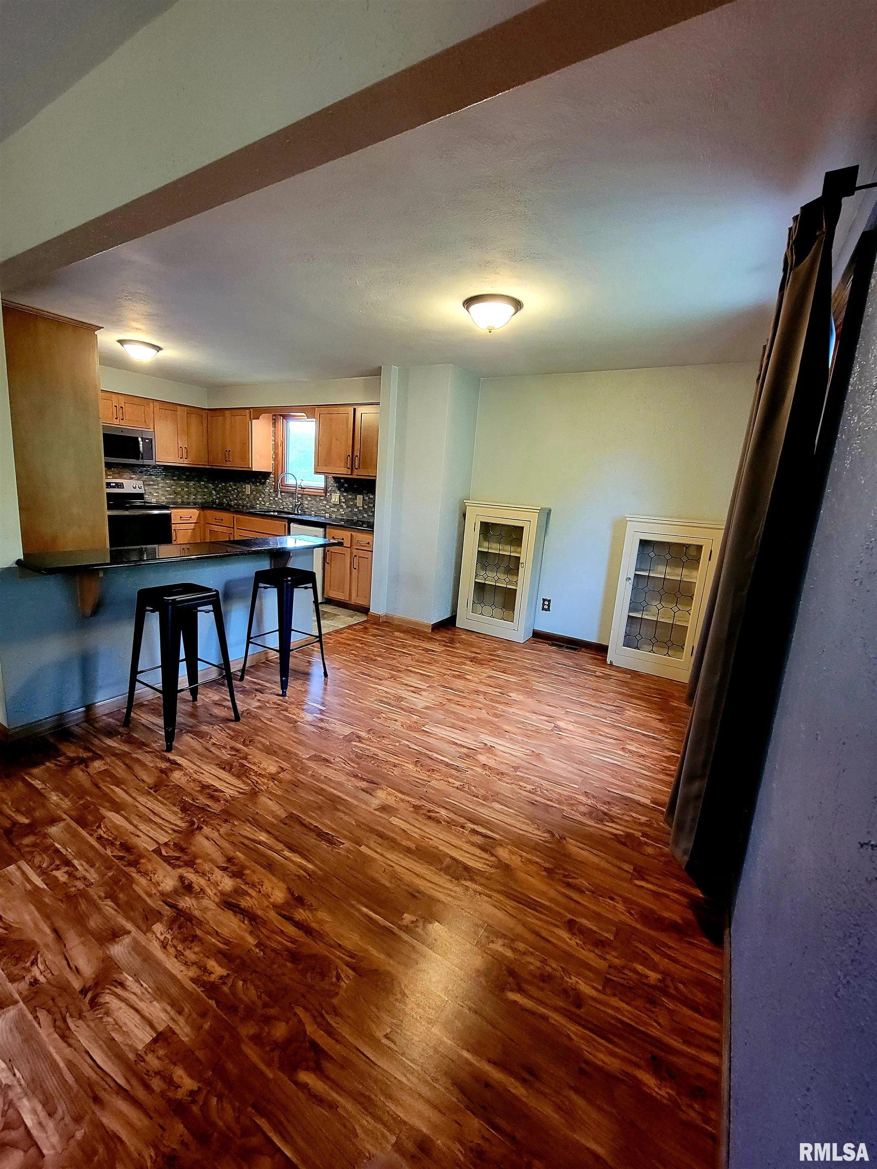 9726 West Whittingham Point Mapleton, IL 61547 - Photo 4 of 24