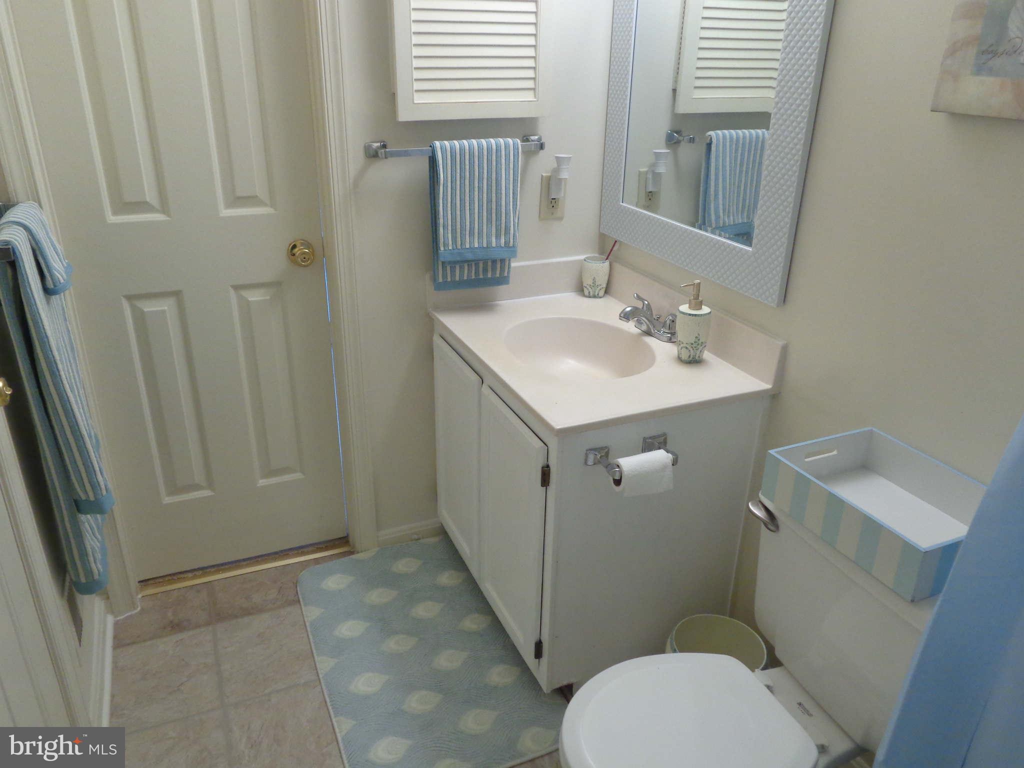 14324 Twig Road Silver Spring, MD 20905 - Photo 23 of 25 Bath