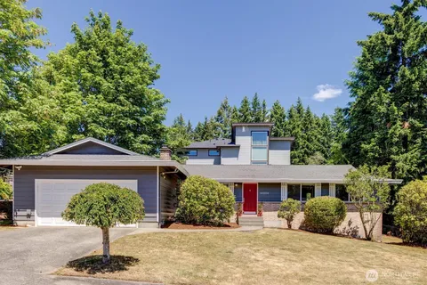 $1,299,000 | 14004 Southeast 20th Street, Bellevue, WA 98007
