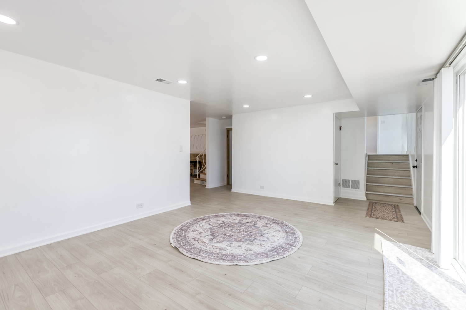 7745 Beckwith Road Morton Grove, IL 60053 - Photo 7 of 39