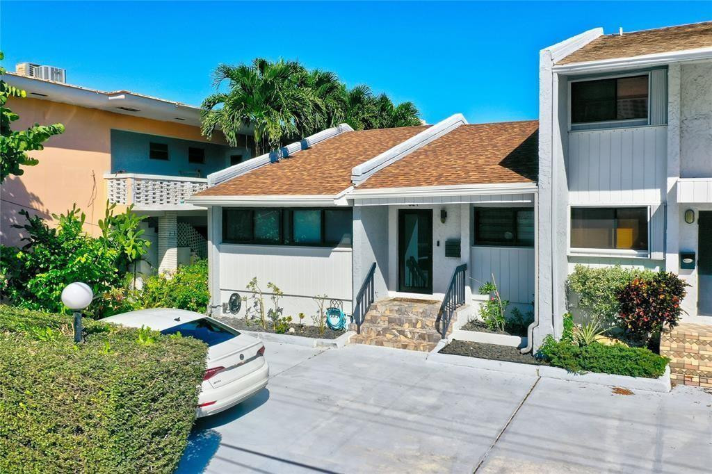 321 Jackson Street, Unit 5 Hollywood, FL 33019 - Photo 3 of 36 Photo 3