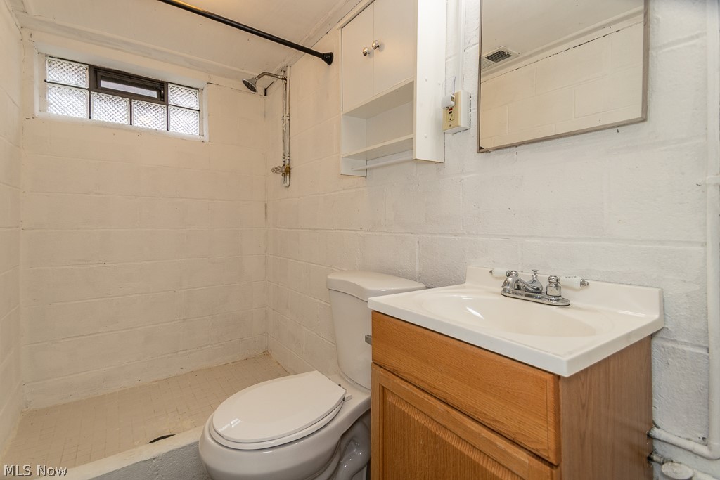 1070 South Green Road Cleveland, OH 44121 - Photo 27 of 28
