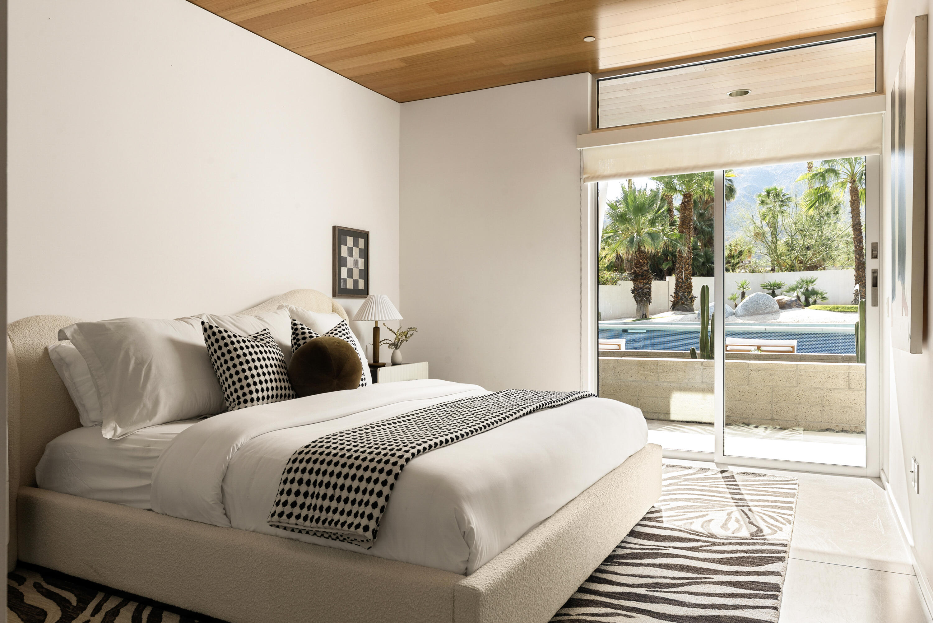 42055 Indian Trail Rancho Mirage, CA 92270 - Photo 23 of 44 42055IndianTrl,RanchoMirage38