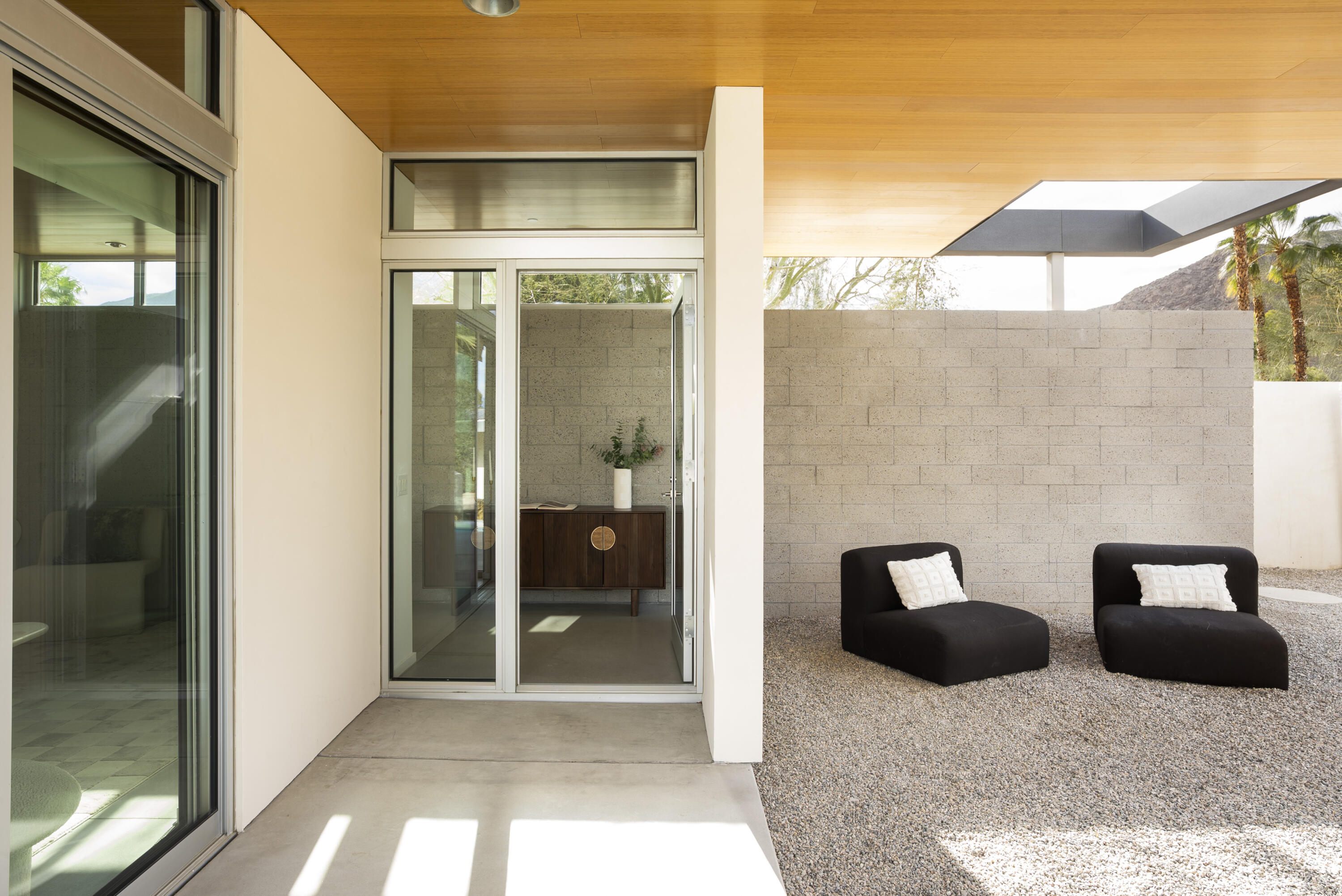 42055 Indian Trail Rancho Mirage, CA 92270 - Photo 30 of 44 42055IndianTrl,RanchoMirage2229