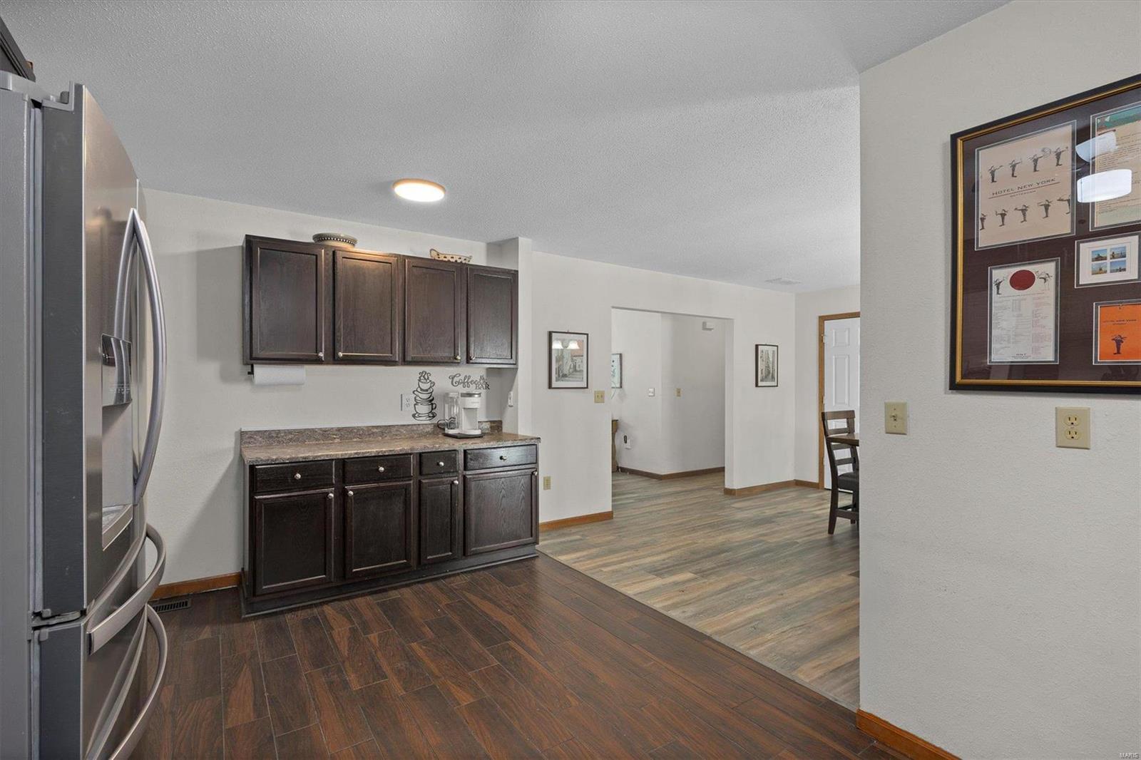 301 Radcliff Road Shiloh, IL 62221 - Photo 13 of 34