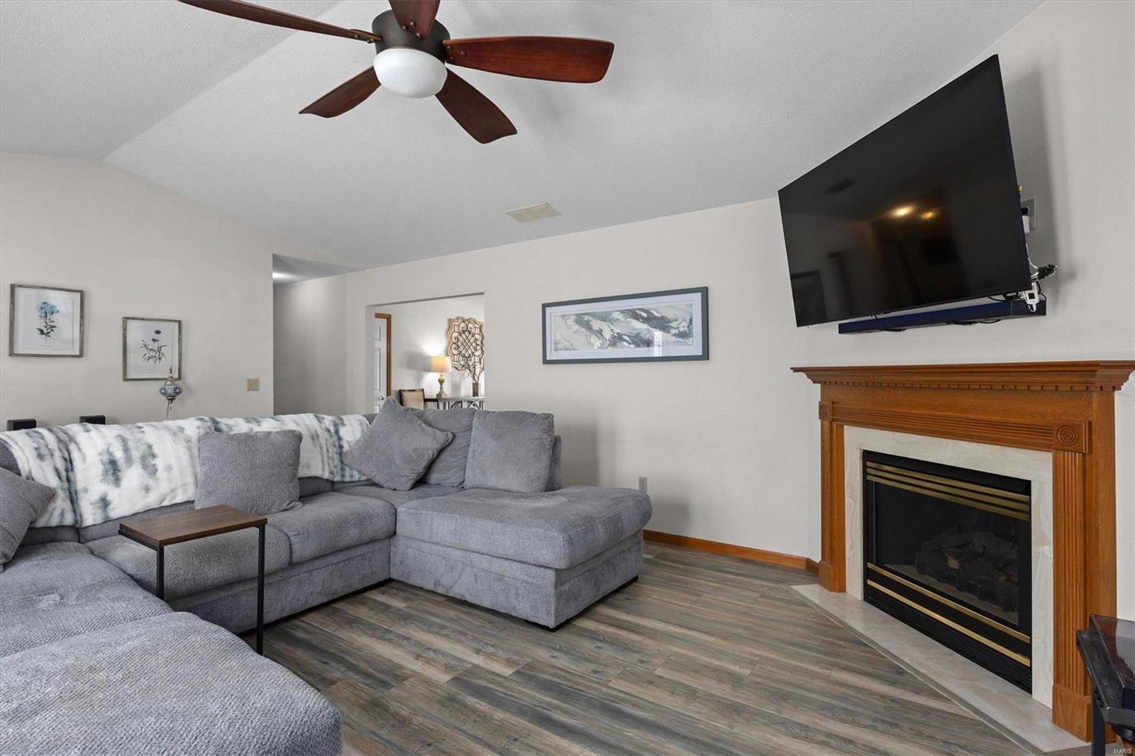 301 Radcliff Road Shiloh, IL 62221 - Photo 5 of 34
