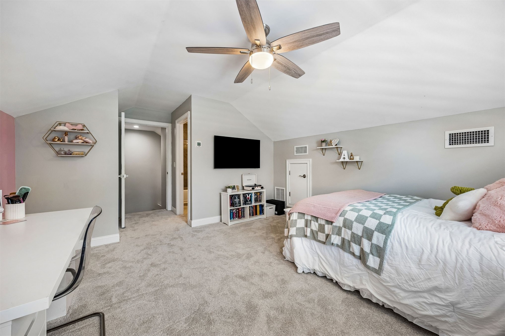 29258 Grandview Manor Yulee, FL 32097 - Photo 60 of 99 Bedroom # 4 (upstairs)
