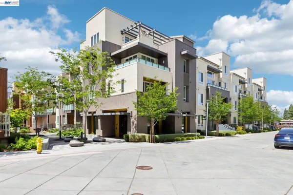 $1,798,880 | 2348 Kinetic Common, Unit 311, Fremont, CA 94539