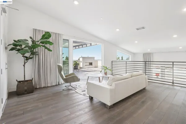 $1,798,880 | 2348 Kinetic Common, Unit 311, Fremont, CA 94539