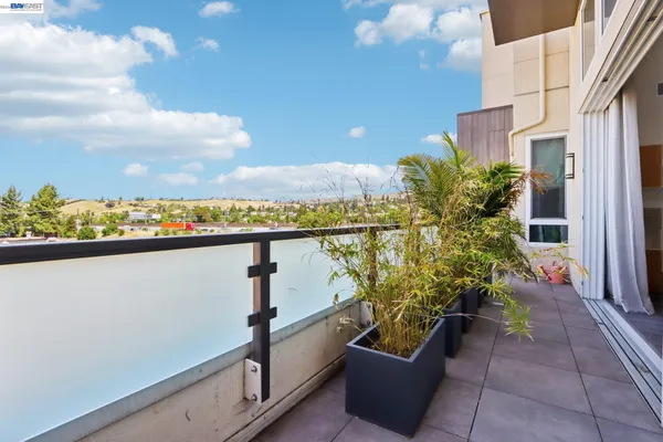 $1,798,880 | 2348 Kinetic Common, Unit 311, Fremont, CA 94539