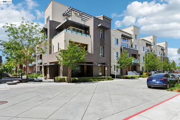 $1,798,880 | 2348 Kinetic Common, Unit 311, Fremont, CA 94539
