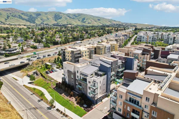 $1,798,880 | 2348 Kinetic Common, Unit 311, Fremont, CA 94539