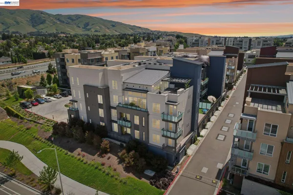 $1,798,880 | 2348 Kinetic Common, Unit 311, Fremont, CA 94539