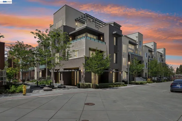 $1,798,880 | 2348 Kinetic Common, Unit 311, Fremont, CA 94539