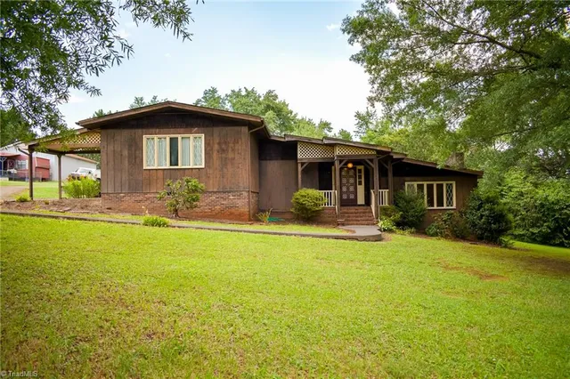 $299,000 | 112 Balcony Ln Mount, Mount Airy, NC 27030