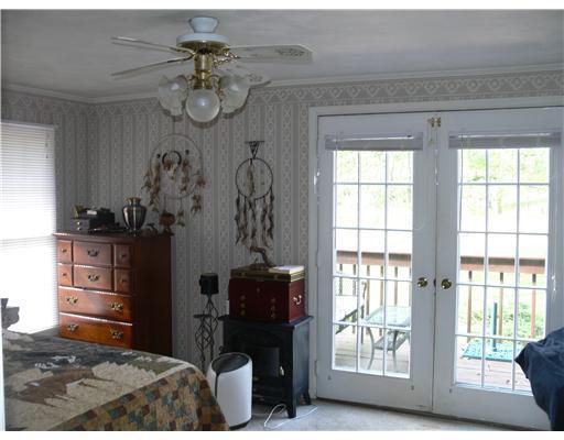 800 Simpson Howell Road Elizabeth, PA 15037 - Photo 8 of 18 Bedroom.
