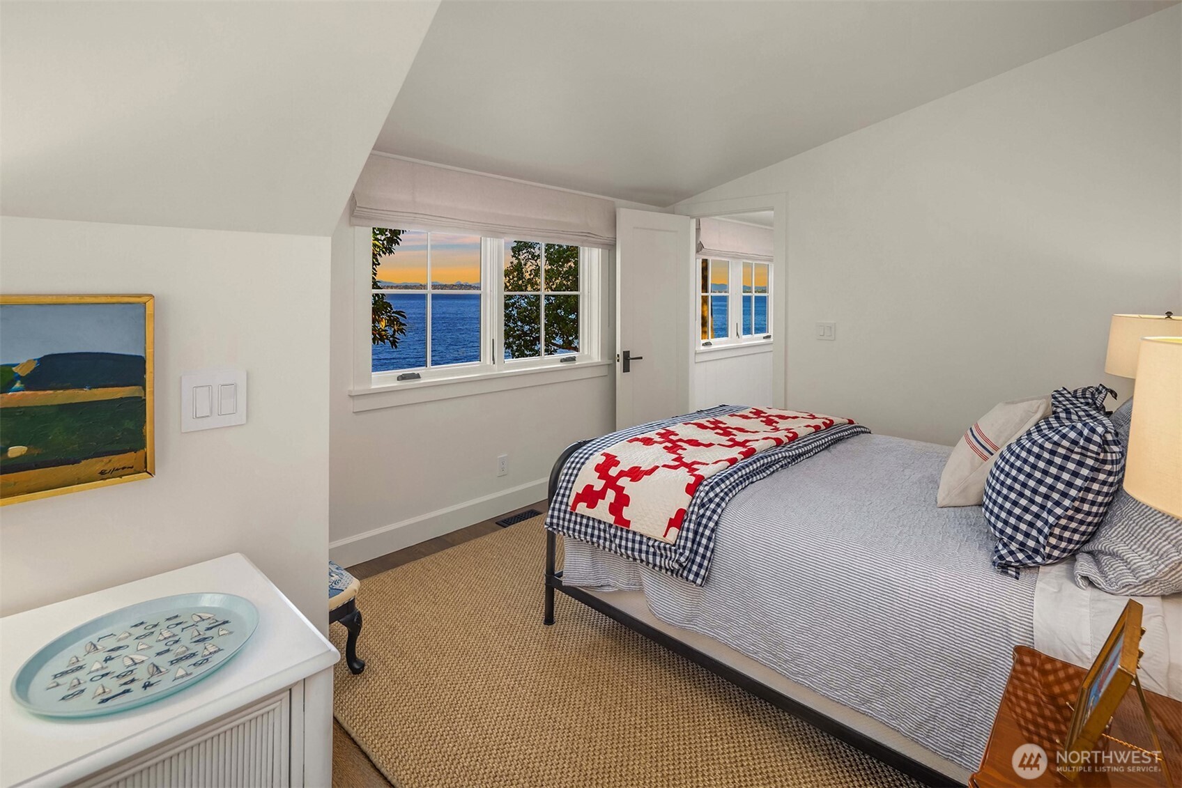 6426 Wing Point Road Northeast Bainbridge Island, WA 98110 - Photo 14 of 32