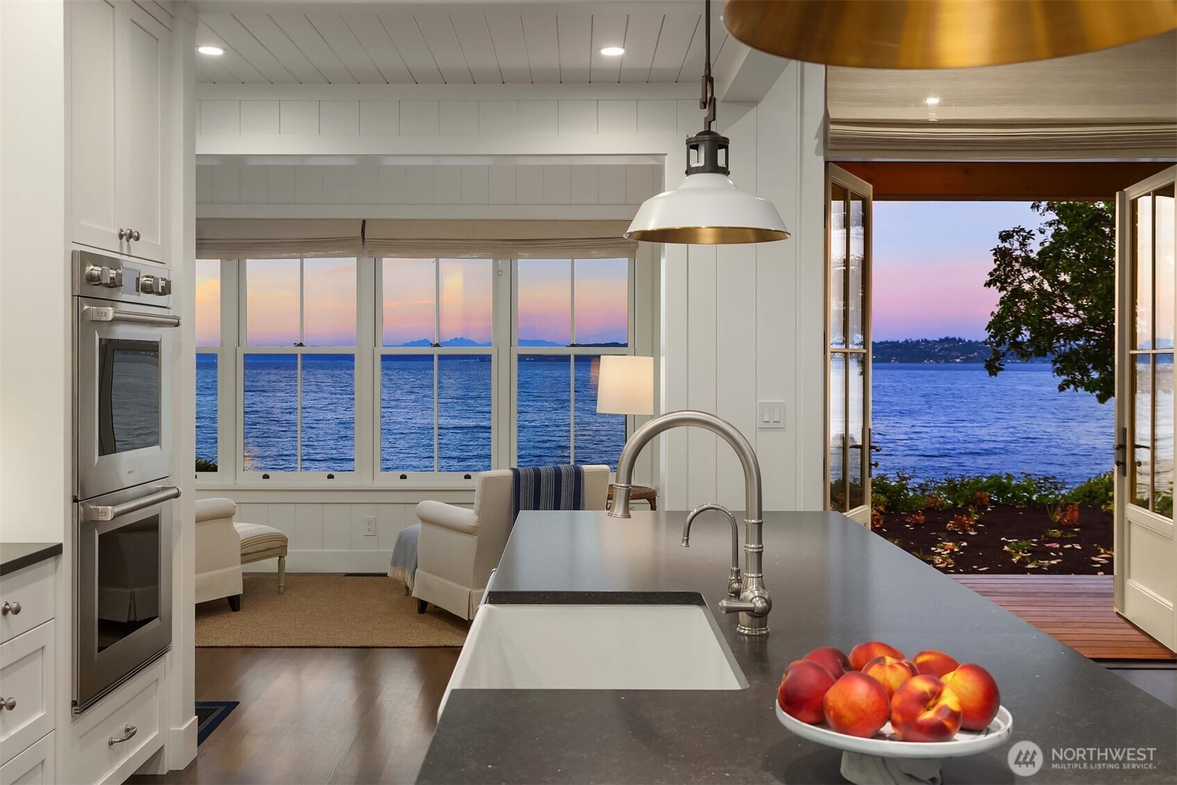 6426 Wing Point Road Northeast Bainbridge Island, WA 98110 - Photo 24 of 32