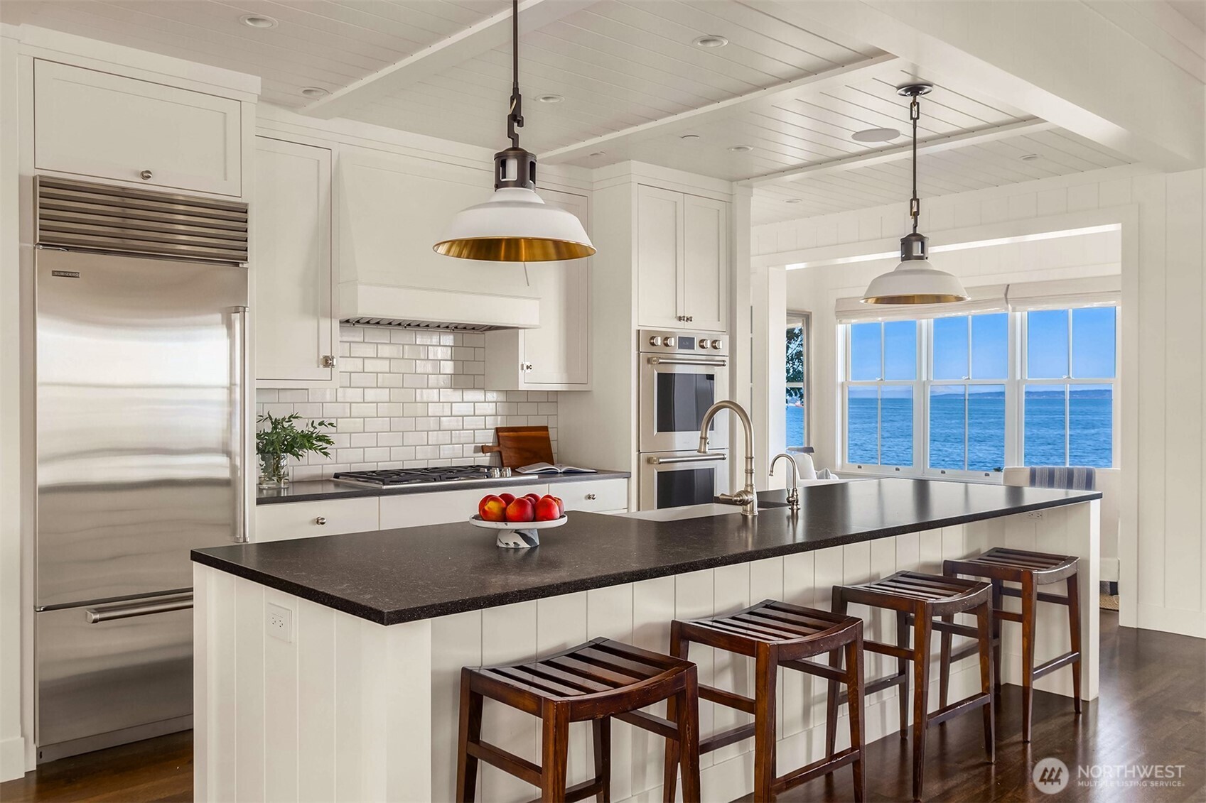 6426 Wing Point Road Northeast Bainbridge Island, WA 98110 - Photo 3 of 32