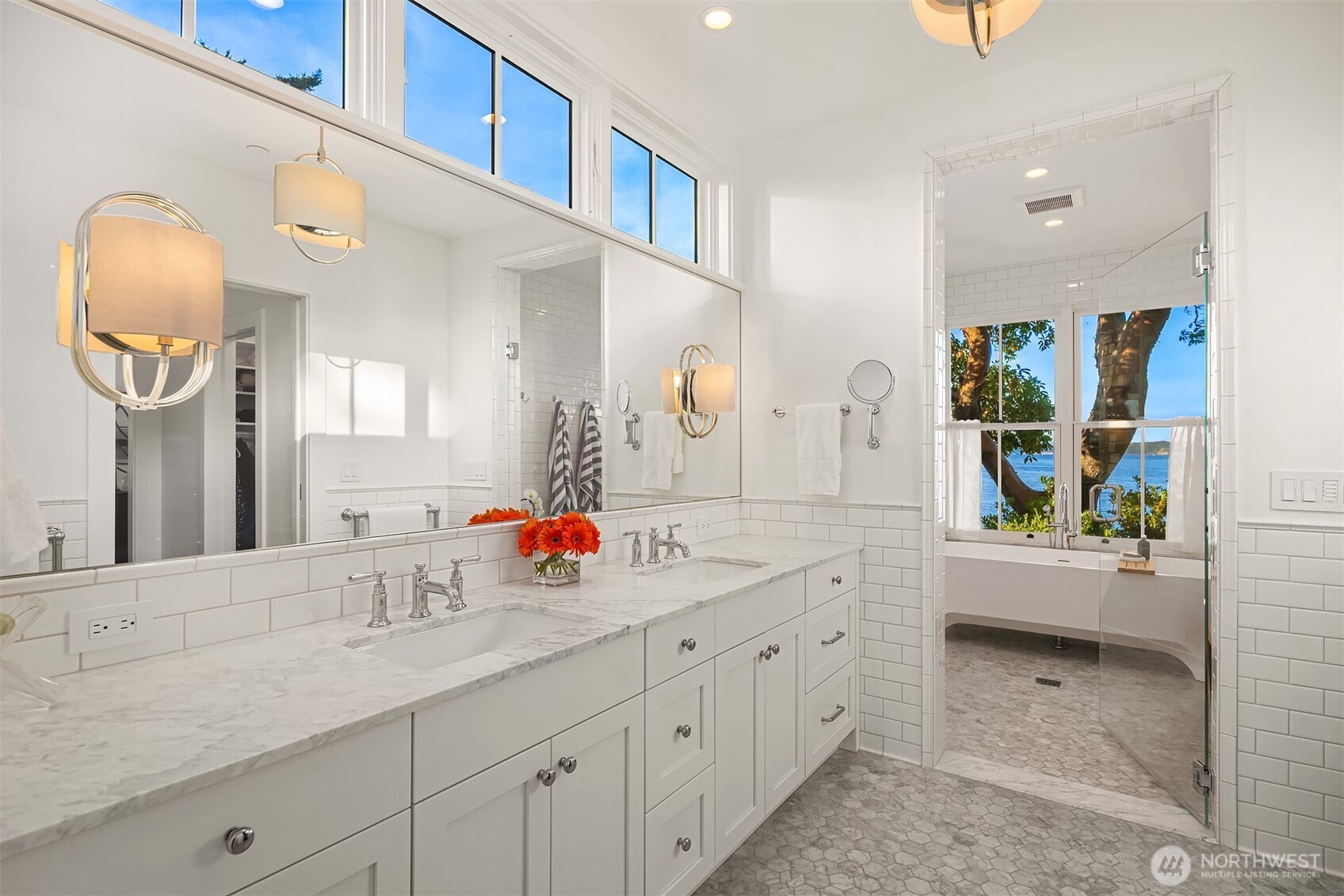 6426 Wing Point Road Northeast Bainbridge Island, WA 98110 - Photo 9 of 32