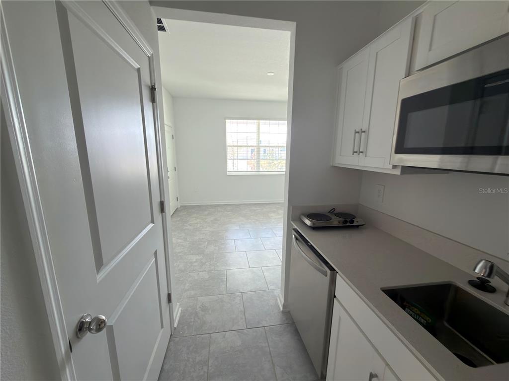 521 Reggie Road Winter Haven, FL 33859 - Photo 10 of 24