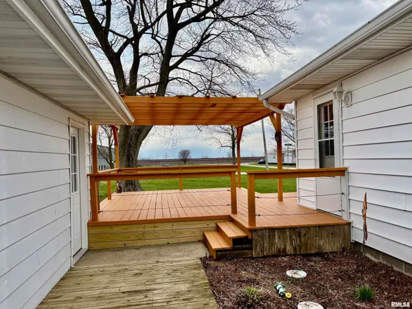 $226,900 | 901 East Old 36, Alexander, IL 62601