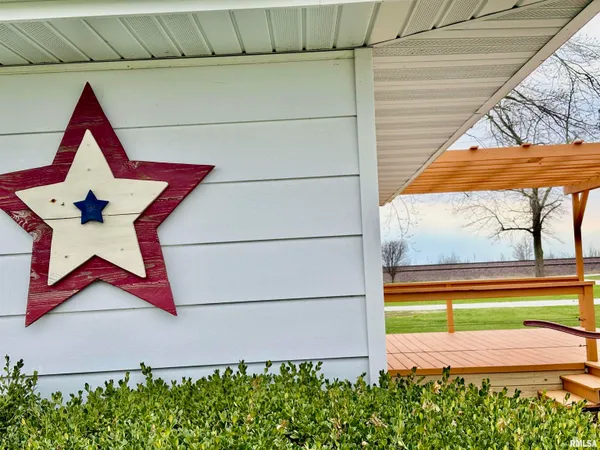 $226,900 | 901 East Old 36, Alexander, IL 62601