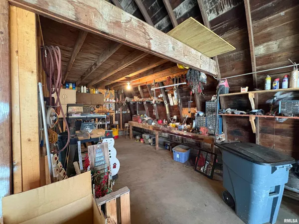 $226,900 | 901 East Old 36, Alexander, IL 62601