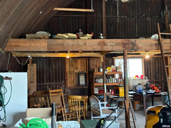 $226,900 | 901 East Old 36, Alexander, IL 62601