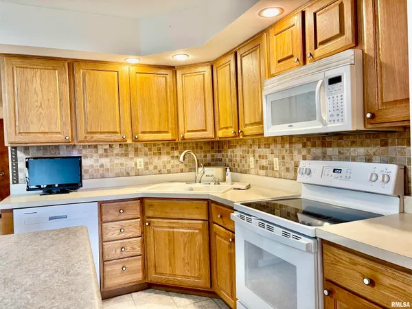 $226,900 | 901 East Old 36, Alexander, IL 62601