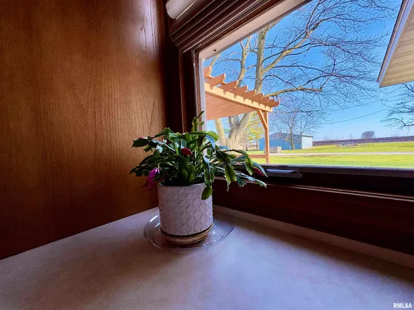 $226,900 | 901 East Old 36, Alexander, IL 62601