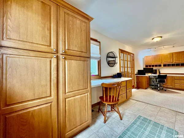 $226,900 | 901 East Old 36, Alexander, IL 62601