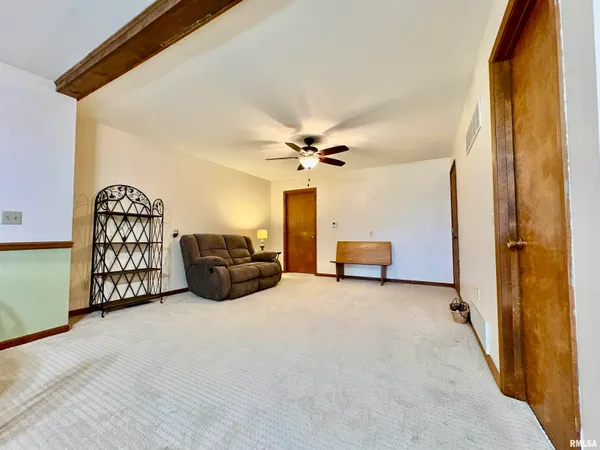 $226,900 | 901 East Old 36, Alexander, IL 62601