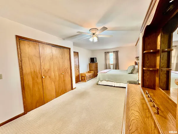 $226,900 | 901 East Old 36, Alexander, IL 62601