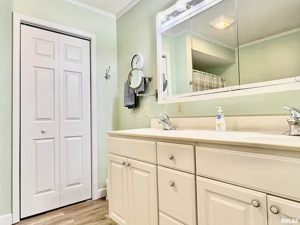 $226,900 | 901 East Old 36, Alexander, IL 62601