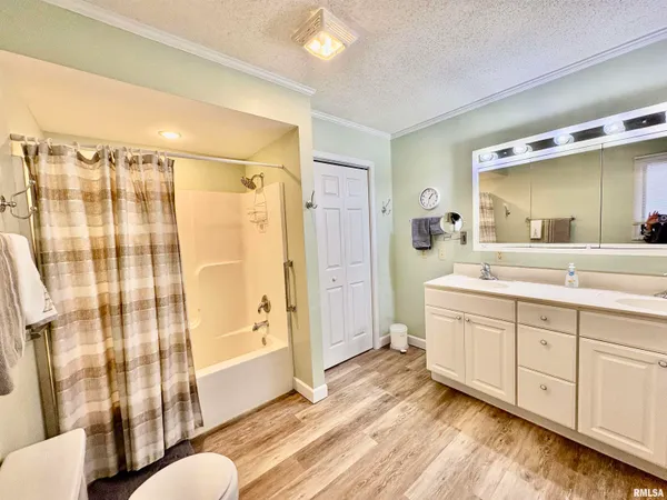 $226,900 | 901 East Old 36, Alexander, IL 62601