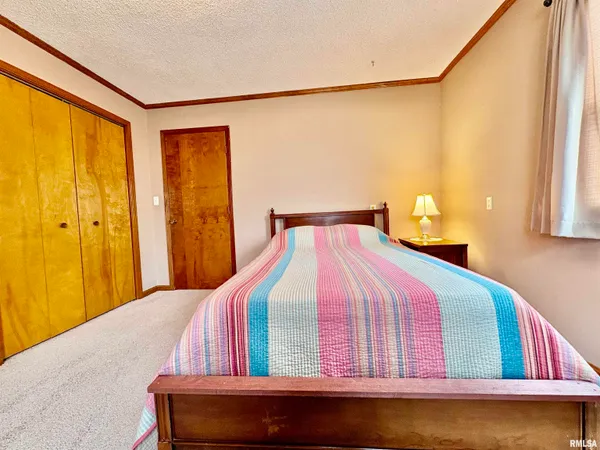 $226,900 | 901 East Old 36, Alexander, IL 62601