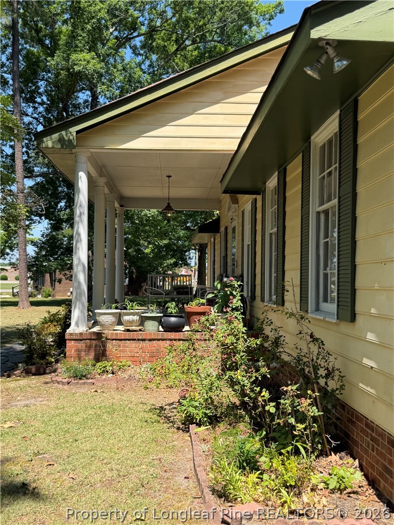 408 Old Farm Road Raeford, NC 28376 - Photo 4 of 27