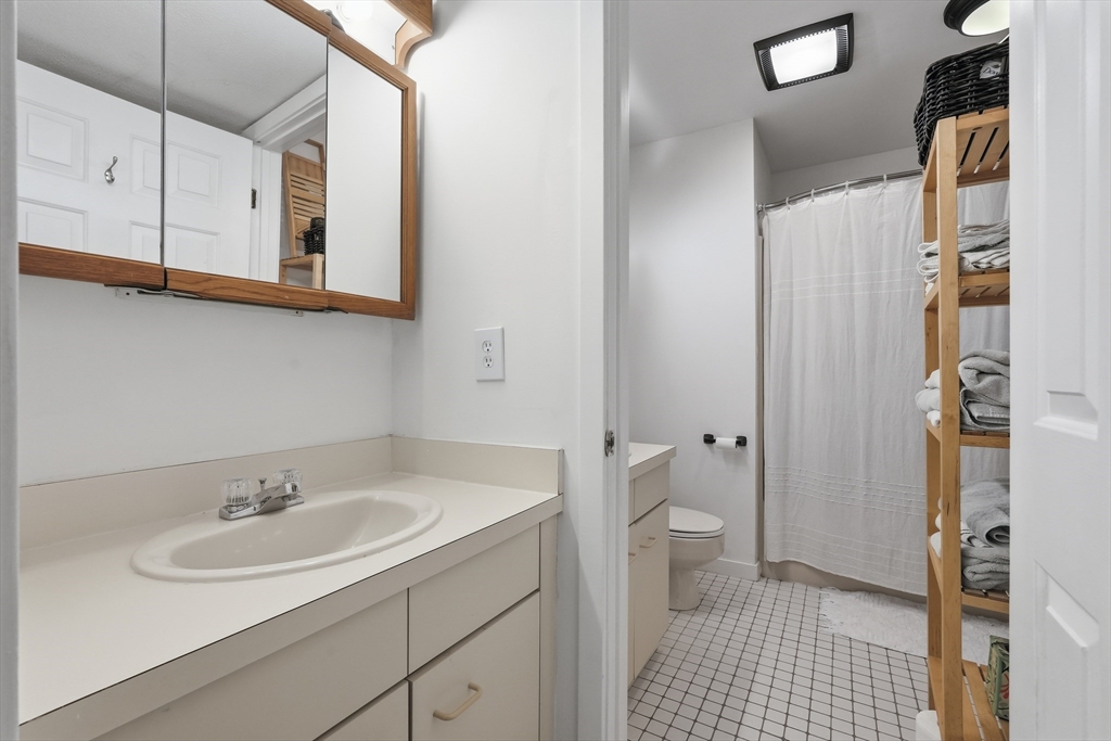 71 Amity Place, Unit 71 Amherst, MA 01002 - Photo 20 of 41