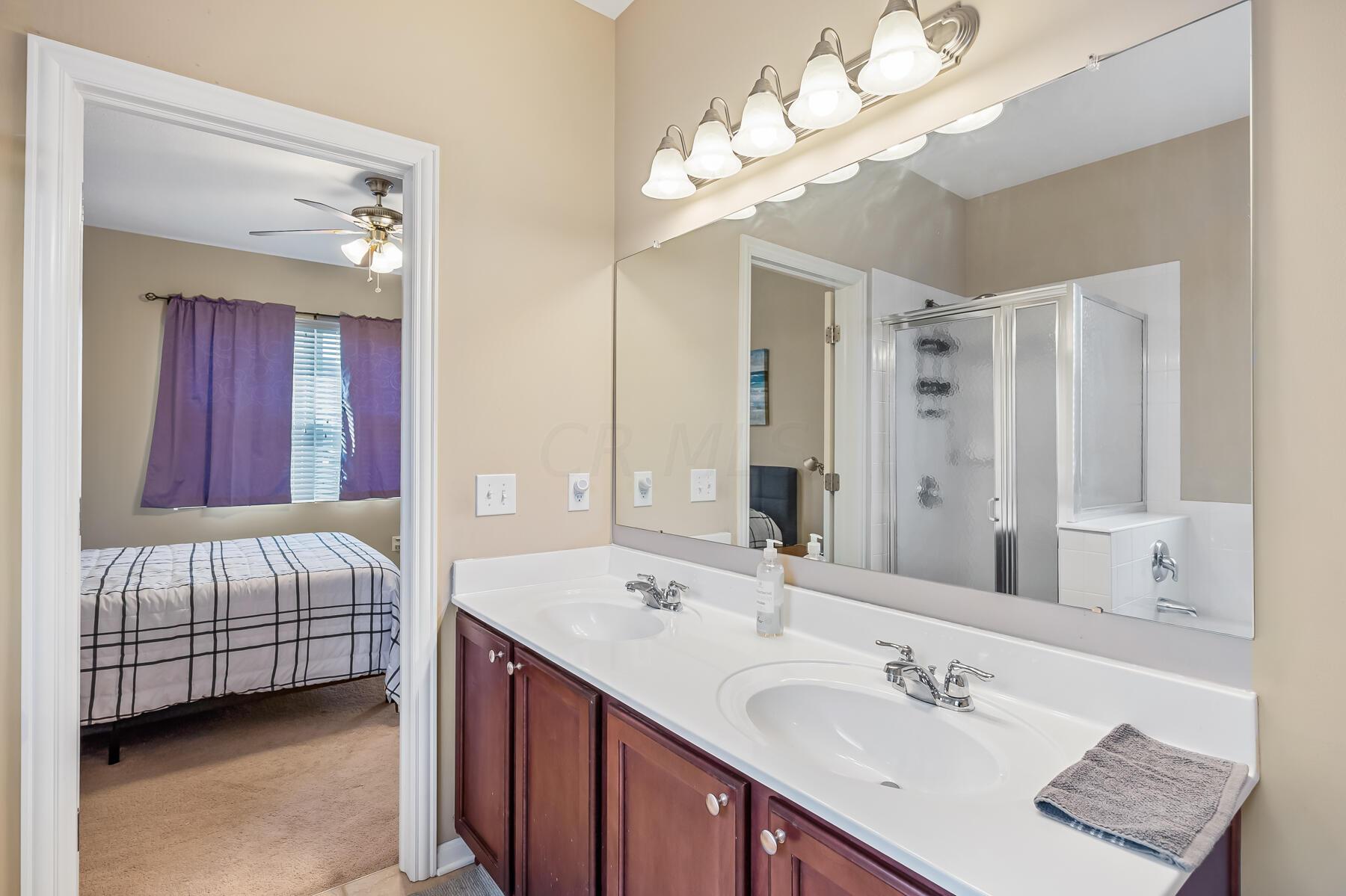 5757 Aderholt Road Dublin, OH 43016 - Photo 31 of 46 Double Vanity