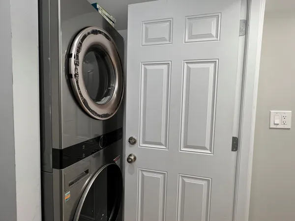 $1,050 | 2702 South Homan Avenue, Unit 4, Chicago, IL 60623