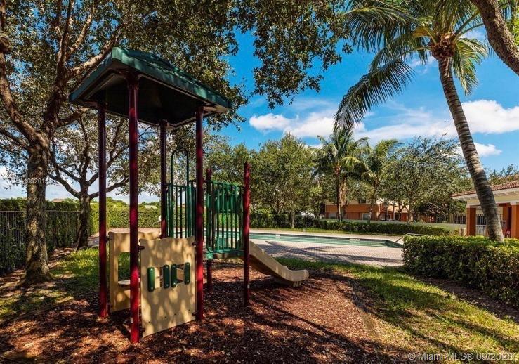 2425 Southwest 99th Way, Unit 2425 Miramar, FL 33025 - Photo 11 of 43