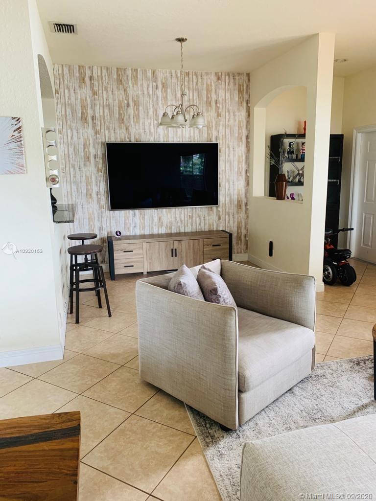 2425 Southwest 99th Way, Unit 2425 Miramar, FL 33025 - Photo 15 of 43