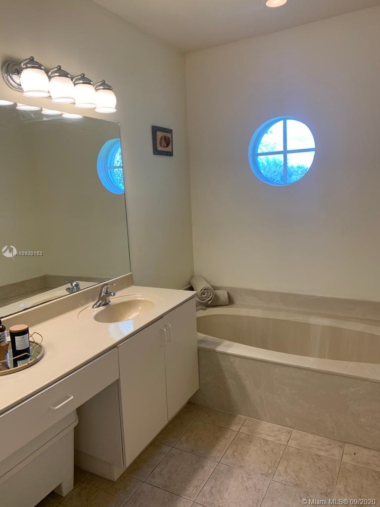 2425 Southwest 99th Way, Unit 2425 Miramar, FL 33025 - Photo 30 of 43