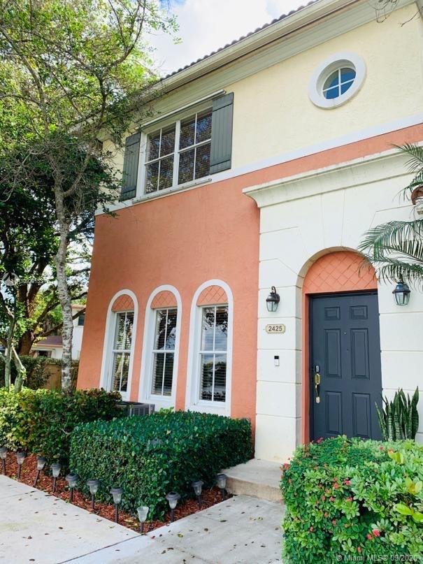 2425 Southwest 99th Way, Unit 2425 Miramar, FL 33025 - Photo 4 of 43